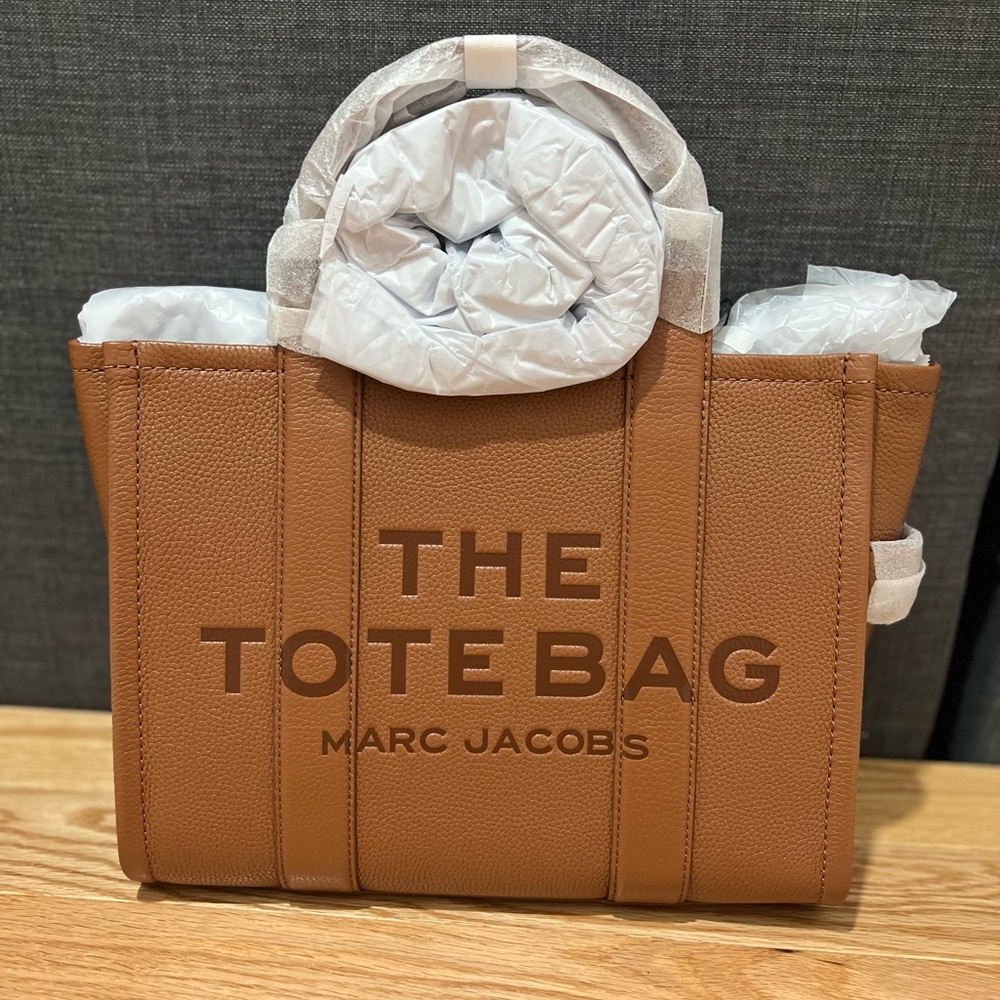 Marc jacobs medium the tote bag in leather
